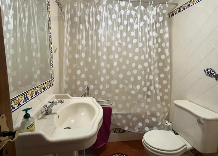 Casa Do Largo * Casais do Chao da Mendiga